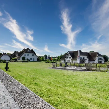 Turmfalke 35 Im Wreecher Idyll Ruegen By Ruyastay Lägenhet Putbus